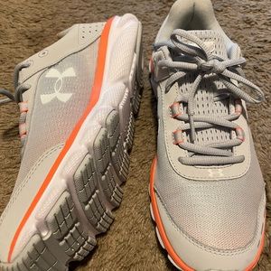 Under Armour size 9.5 womens shoes